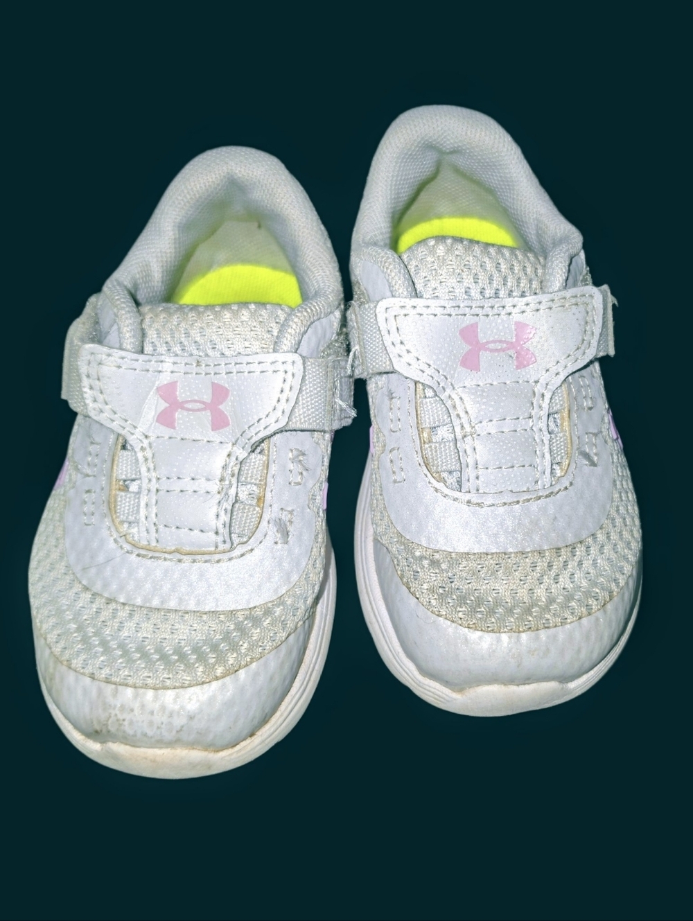 Baby Girl Preloved Under Armour Velcro Shoes In Grey And Pink. Size 5k